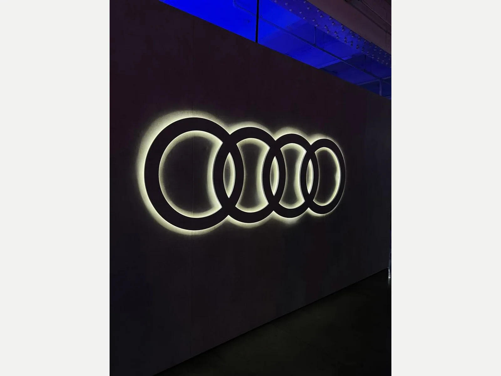 Backlit Signs view 8
